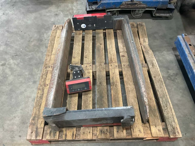 Ravage lepelvorken met weegschaal - afbeelding 7 van  9