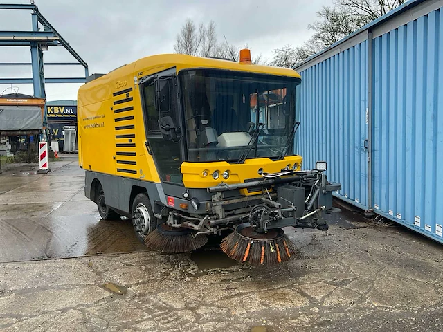Ravo 540 zelfrijdende veeg-zuigmachine - afbeelding 1 van  26