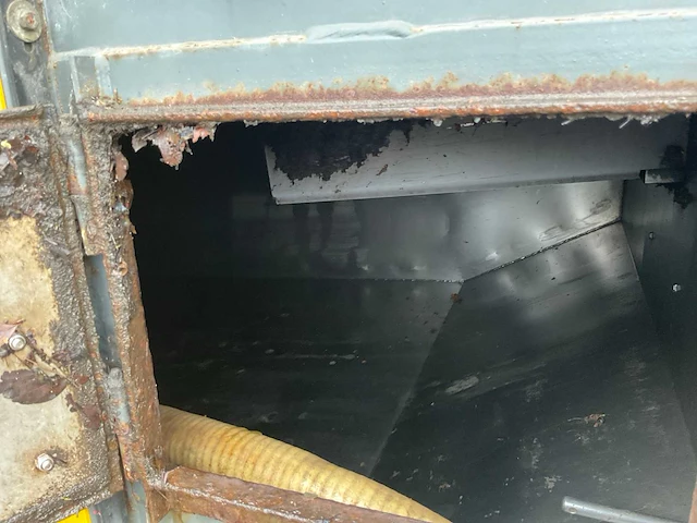 Ravo 540 zelfrijdende veeg-zuigmachine - afbeelding 16 van  26