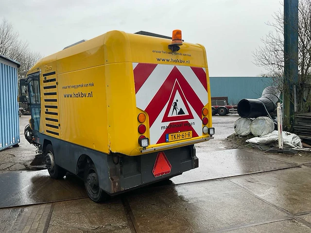 Ravo 540 zelfrijdende veeg-zuigmachine - afbeelding 21 van  26