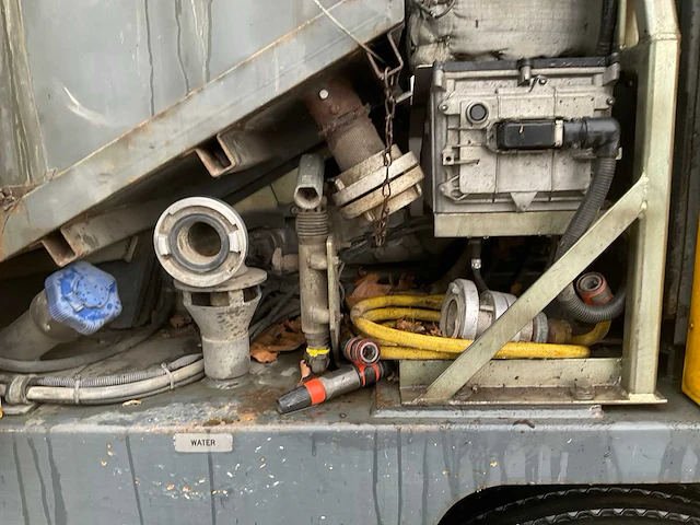 Ravo 540 zelfrijdende veeg-zuigmachine - afbeelding 24 van  26