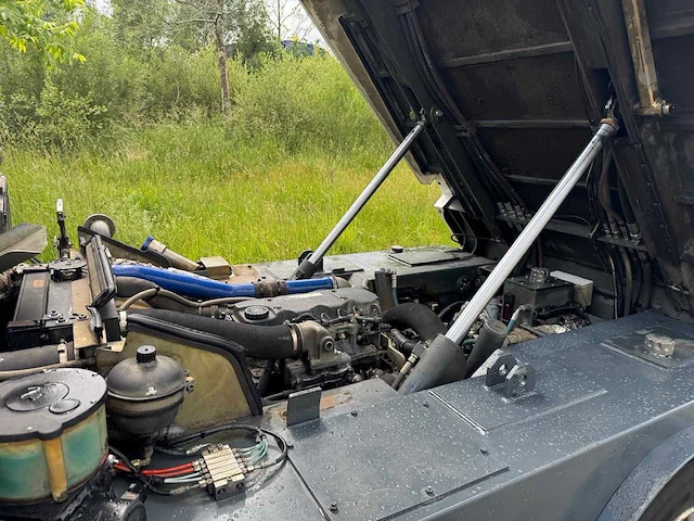 Ravo 580 euro 5 80km/h snel loper dubbellucht met derde borstelarm. - afbeelding 5 van  28