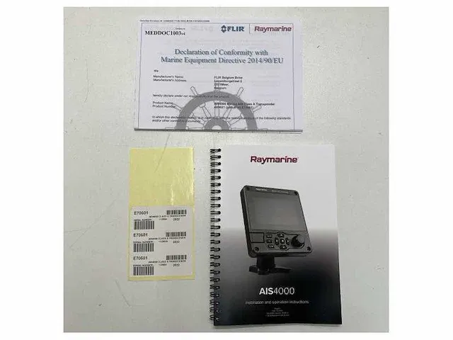 Raymarine ais4000 class a ais transponder - e70601 - afbeelding 4 van  6