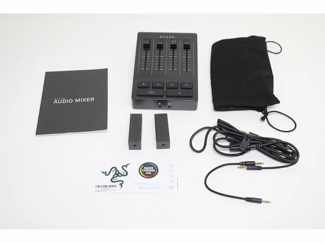 Razer audio mixer 4 kanaals analoog mengpaneel voor gaming & streaming 48v zwart - afbeelding 5 van  5