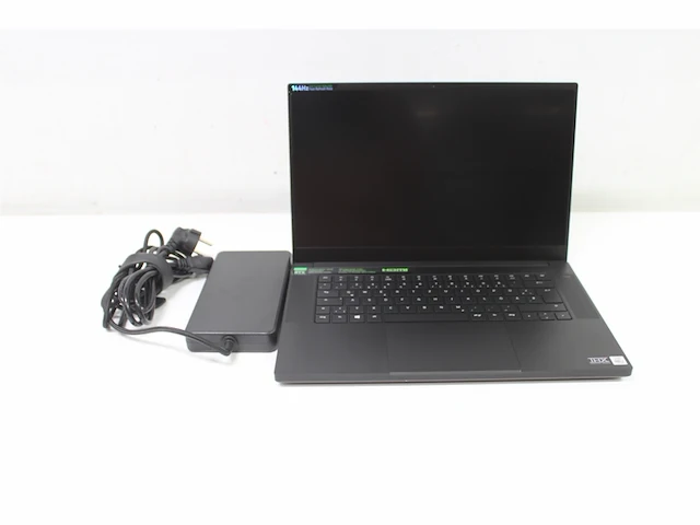 Razer blade 15 base gaming laptop intel core i7-10750h 16gb 512gb ssd nvidia geforce rtx 3070 zwart qwertz - afbeelding 5 van  5