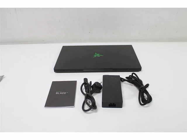 Razer blade 17 gaming laptop intel core i711800h 16gb 1tb ssd nvidia geforce rtx 3070 qwertz zwart - afbeelding 2 van  4