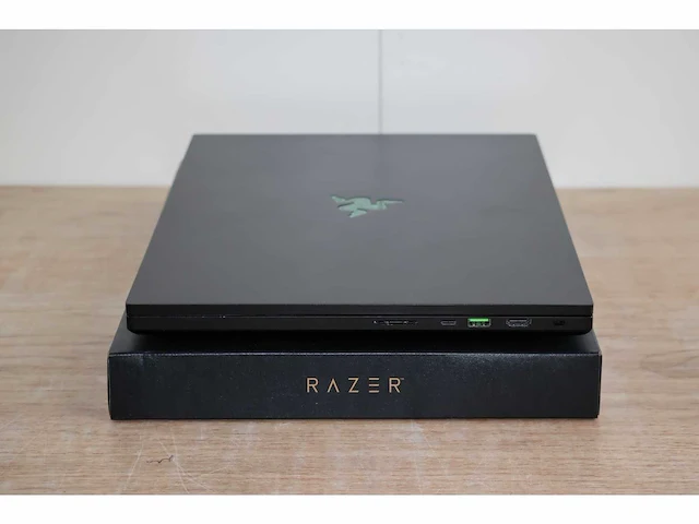 Razer blade 18 gaming laptop - intel® core i9-13950hx - 32gb - 1tb ssd - nvidia® geforce® rtx 4080 (black) - afbeelding 3 van  11