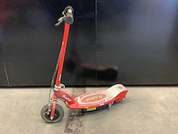 Razor e100 elektrische step - afbeelding 2 van  6