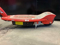 Razor e100 elektrische step - afbeelding 4 van  6
