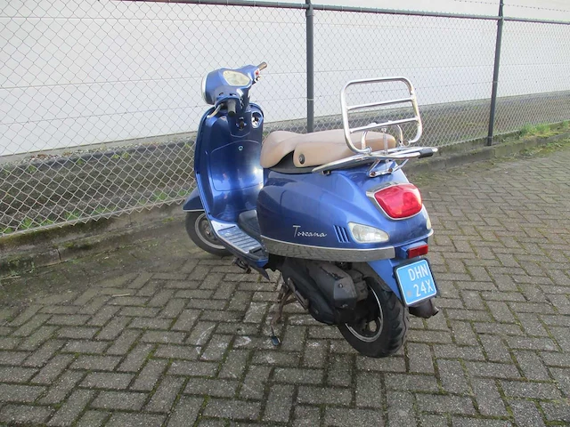 Razzo - snorscooter - toscana riva - scooter - afbeelding 2 van  11