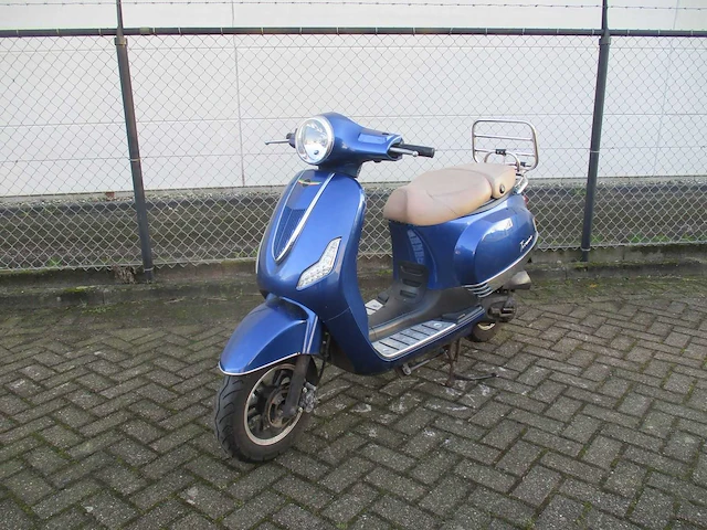 Razzo - snorscooter - toscana riva - scooter - afbeelding 4 van  11