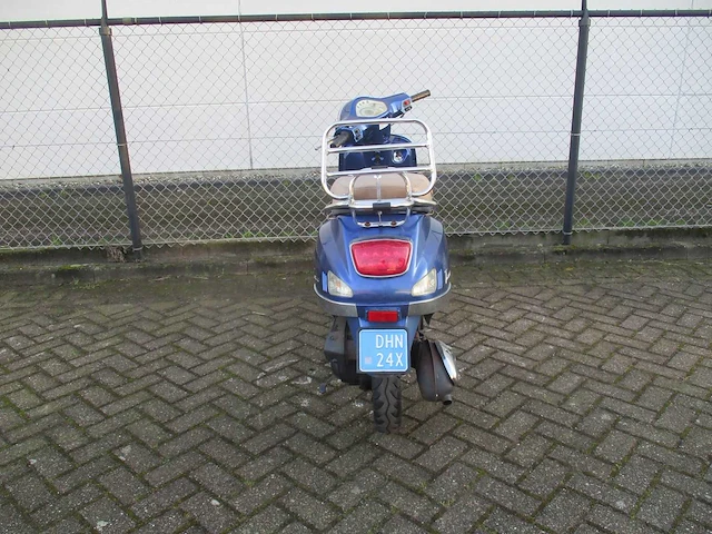 Razzo - snorscooter - toscana riva - scooter - afbeelding 10 van  11