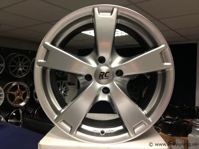 Rc design rc09 aluminium velgenset - 4x100 7.5j et35 - afbeelding 1 van  1