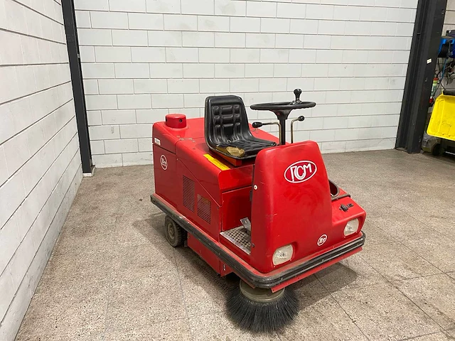 Rcm - 1997 - r703 - straatveegmachine - afbeelding 2 van  9