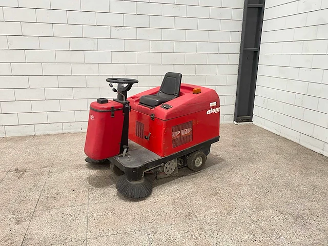 Rcm - atom plus - straatveegmachine - afbeelding 1 van  10