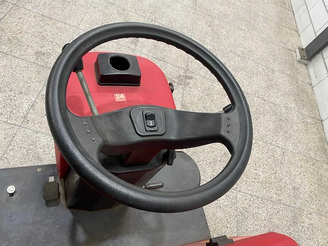 Rcm - atom plus - straatveegmachine - afbeelding 7 van  10