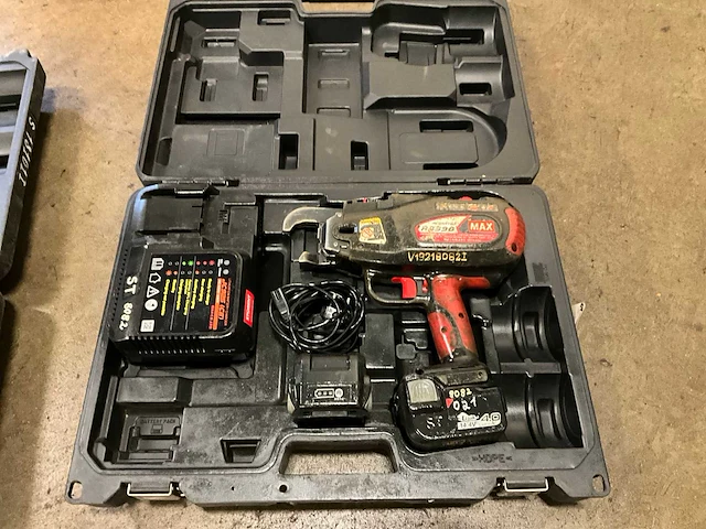 Re-bar-tier rb398 accu vlechtmachine - afbeelding 1 van  3