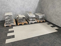 Re-use tapijttegels +/- 150m2 - afbeelding 1 van  7