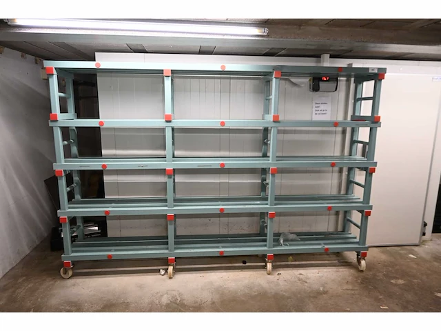 Rea mobiele kunststof legbordstelling - afbeelding 2 van  4