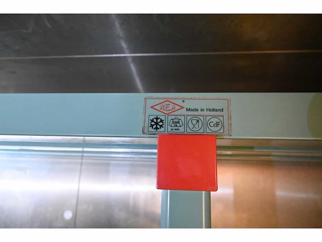 Rea mobiele kunststof legbordstelling - afbeelding 3 van  3