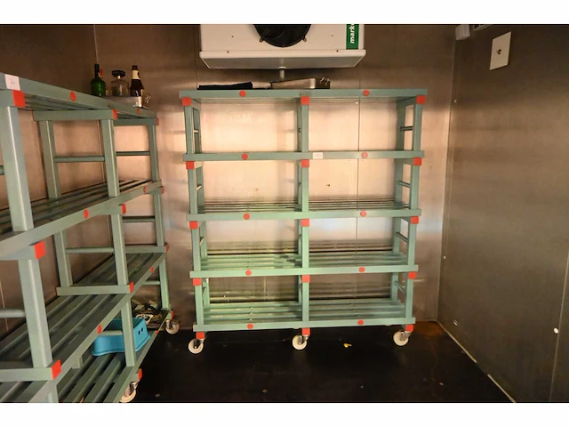 Rea mobiele kunststof legbordstelling - afbeelding 2 van  4