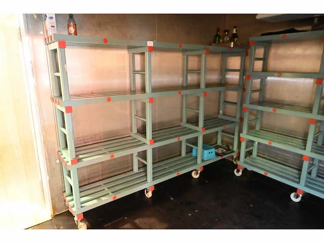 Rea mobiele kunststof legbordstelling - afbeelding 1 van  4