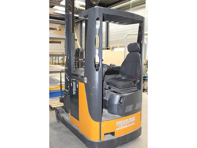 Reachtruck still fm 14n met maximale hefhoogte 782 cm. maximaal hefvermogen1 400 kg. bouwjaar 2002. 15186 d... - afbeelding 3 van  8