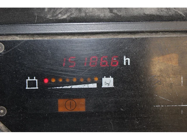Reachtruck still fm 14n met maximale hefhoogte 782 cm. maximaal hefvermogen1 400 kg. bouwjaar 2002. 15186 d... - afbeelding 6 van  8
