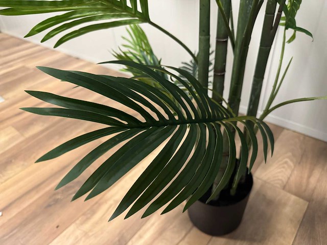 Real touch palm tree kunstplant (2x) (225cm hoog) - afbeelding 5 van  15