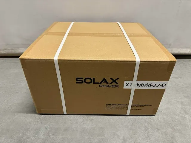 Rec - set van 10 full black zonnepanelen (405 wp) met solax 3.7k hybride omvormer en solax 5.8 kwh batterij t.b.v opslag - afbeelding 25 van  26