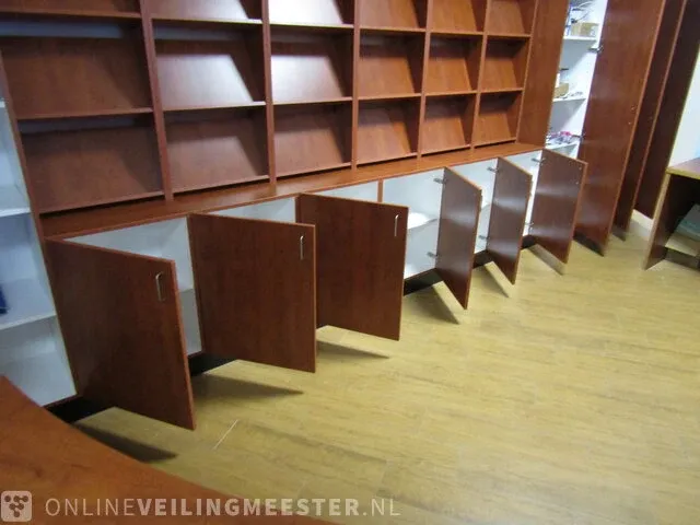 Receptie meubel heerdink-almelo, kersen: glunz bb-23-27 - afbeelding 19 van  31