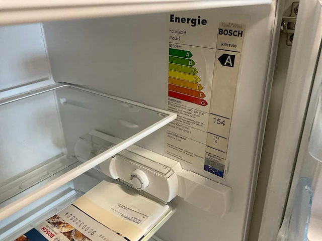 Recht opgestelde keuken 370 cm met apparatuur - afbeelding 9 van  14