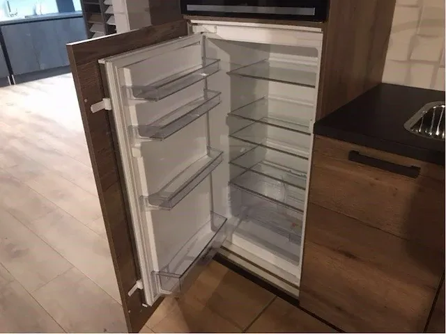 Recht opgestelde keuken - afbeelding 5 van  26