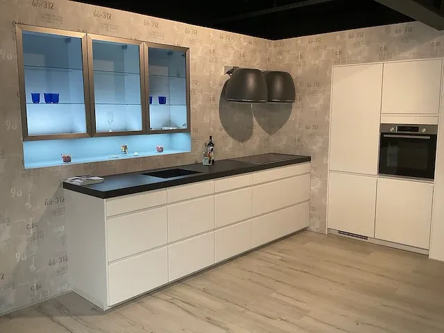 Recht opgestelde keuken - afbeelding 1 van  29