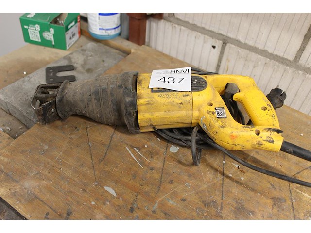 Reciprozaag dewalt. - afbeelding 1 van  2