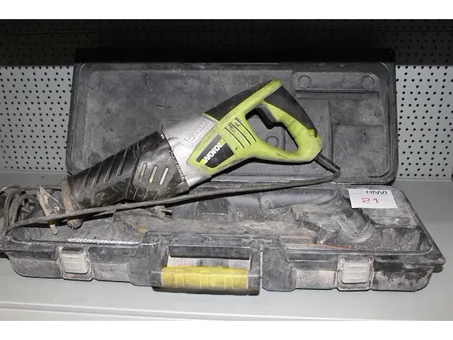 Reciprozaag worx type wu402 in kunststoffen koffer. - afbeelding 1 van  2