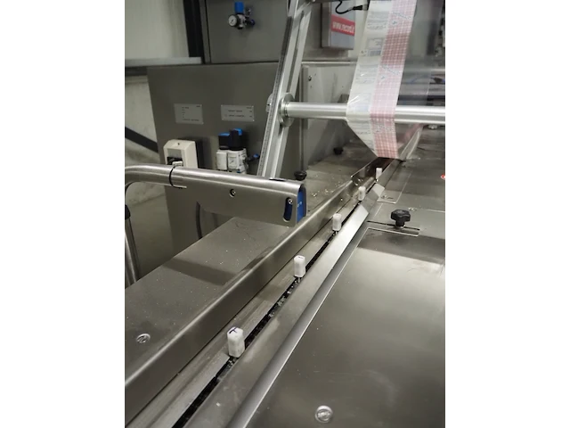 Record packaging machinery - afbeelding 33 van  33