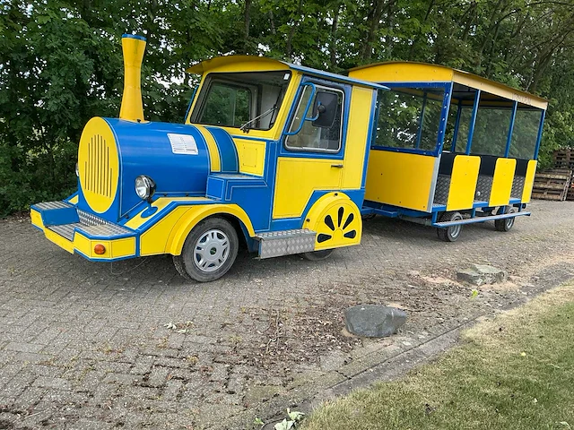 Recreatietrein met wagon (15 zitplaatsen) - afbeelding 1 van  55