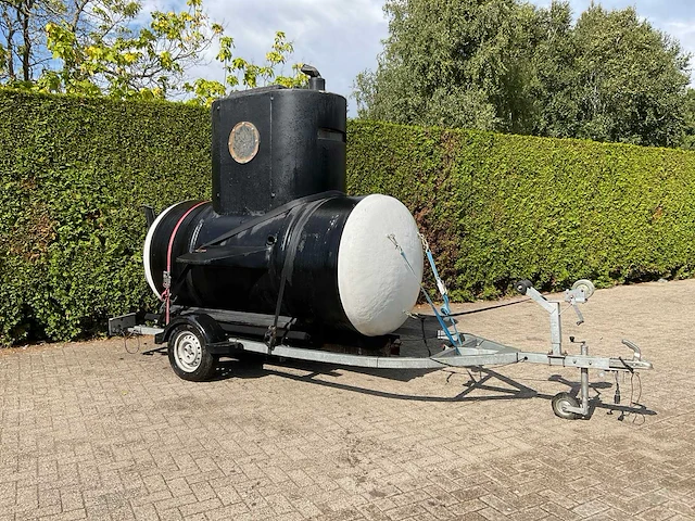 Recreatieve polyester “onderzeeër” op trailer - afbeelding 1 van  21