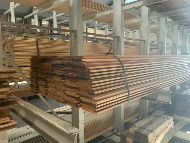 Red cedar channel siding (102x) - afbeelding 2 van  3