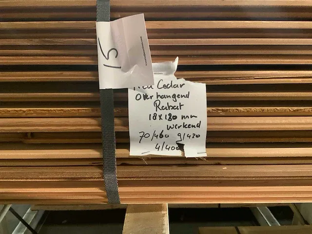 Red cedar overhangend rabat (83x) - afbeelding 4 van  4