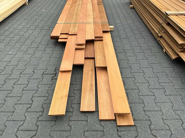 Red ceder plank (2750-5200x140x18mm) (35x) - afbeelding 2 van  4