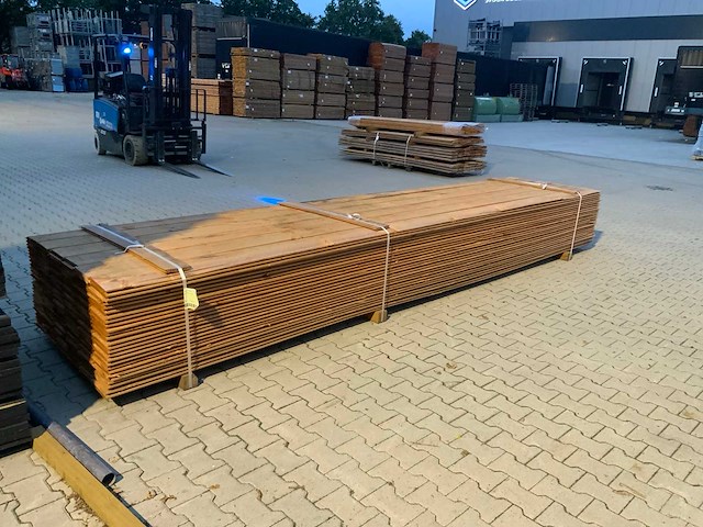 Red class tuinplank 5000x180x18mm (162x) - afbeelding 1 van  10