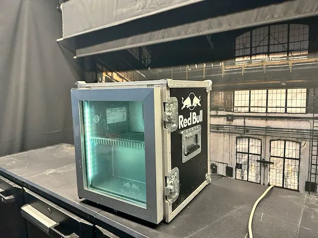Redbull - flightcase - koelkast - afbeelding 1 van  7