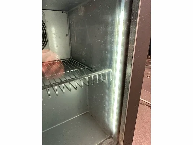 Redbull - flightcase - koelkast - afbeelding 6 van  7
