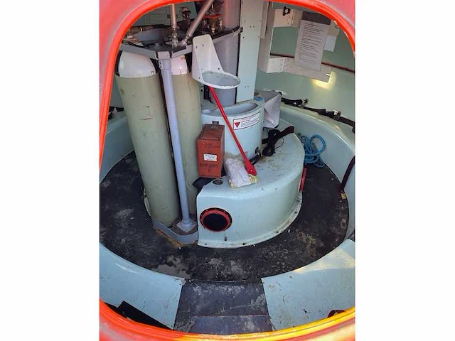 Reddingsboot - afbeelding 8 van  16