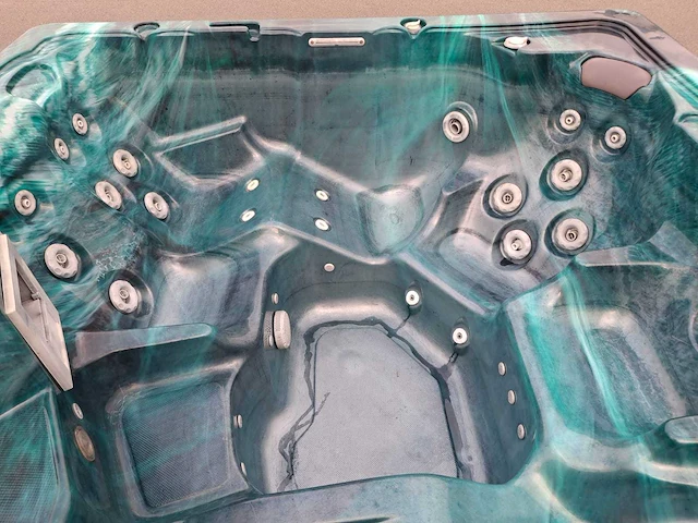 Reflection spa 5 persoons amerikaans jacuzzi en buitenspa - afbeelding 4 van  22