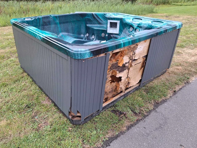 Reflection spa 5 persoons amerikaans jacuzzi en buitenspa - afbeelding 9 van  22