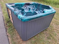 Reflection spa 5 persoons amerikaans jacuzzi en buitenspa - afbeelding 18 van  22