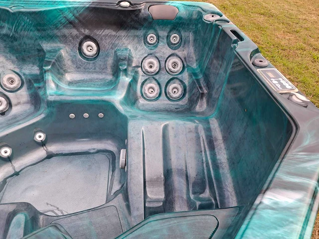 Reflection spa 5 persoons amerikaans jacuzzi en buitenspa - afbeelding 22 van  22